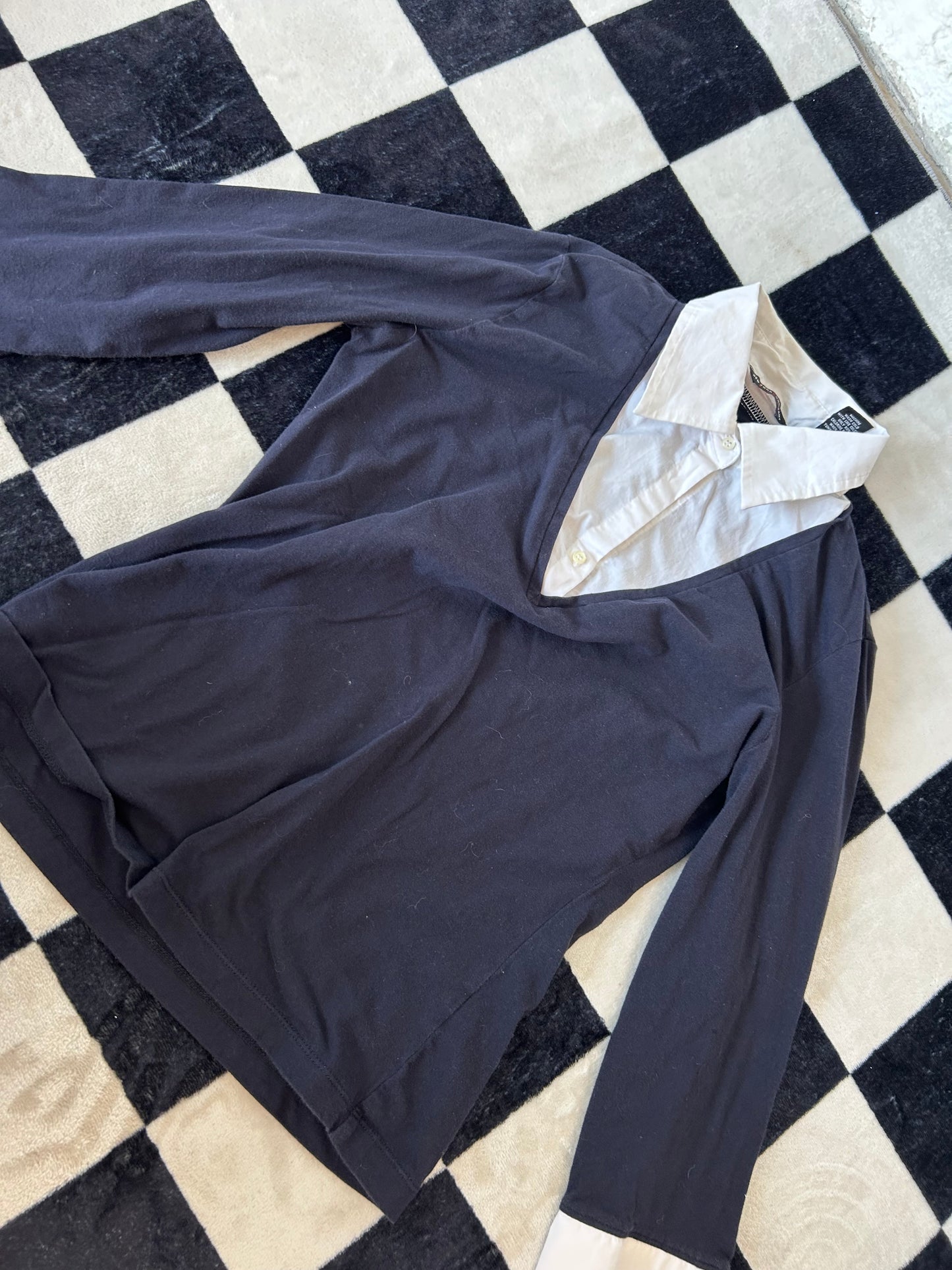 Blusa camisa con mangas negra