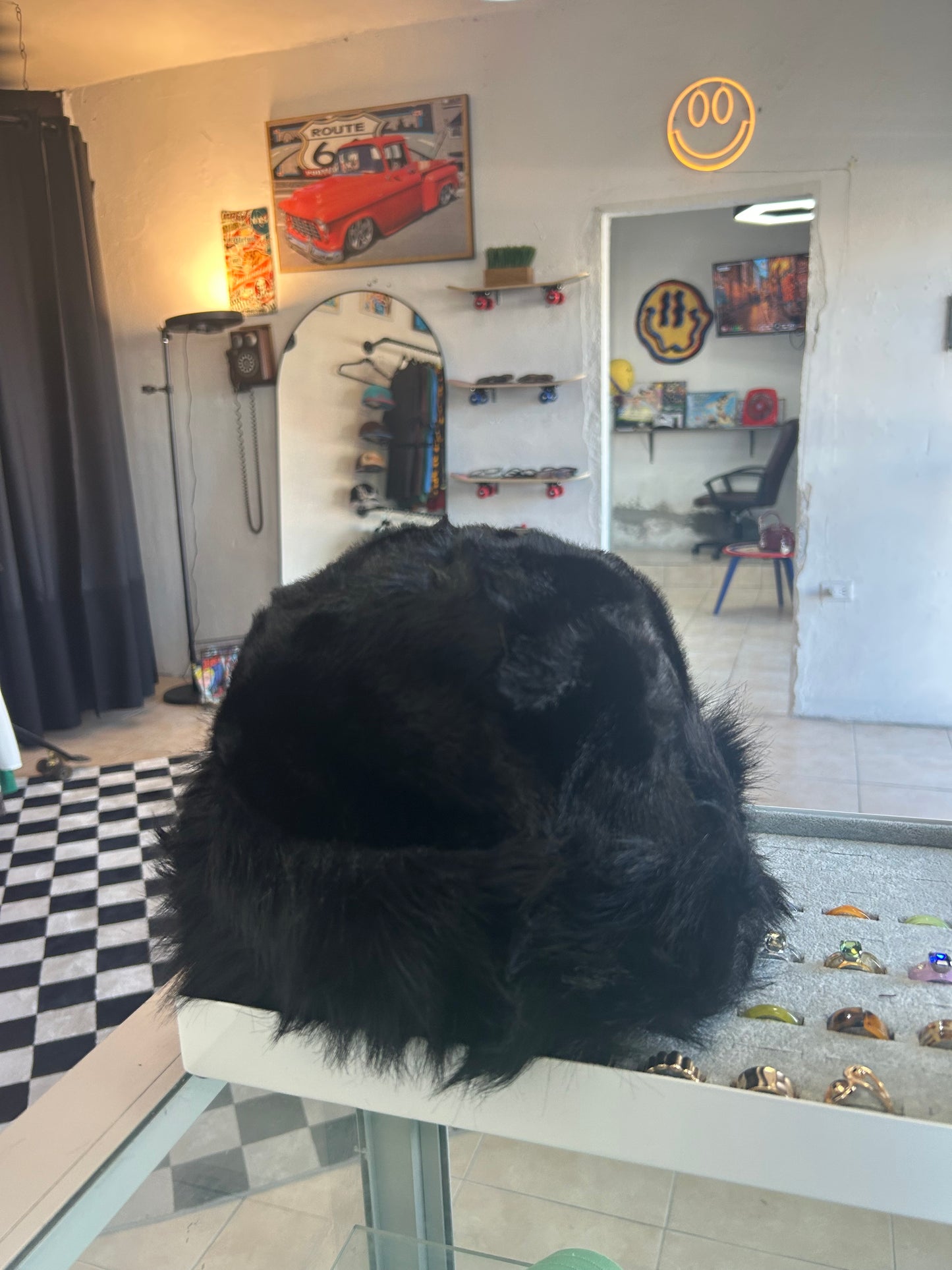 Gorro negro peluche para el frío