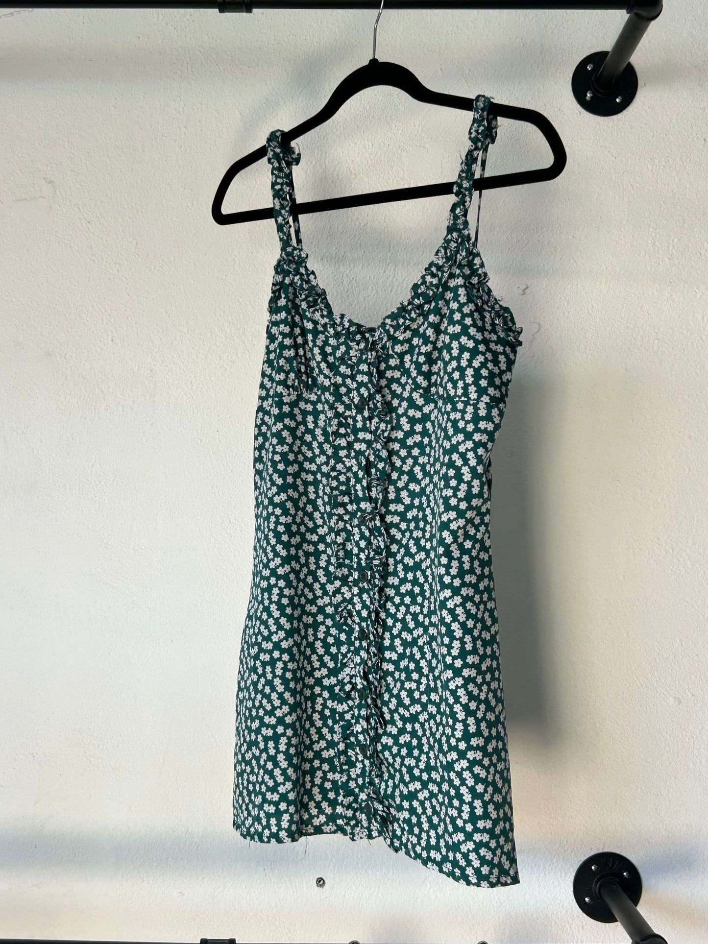 Vestido verde de flores blancas