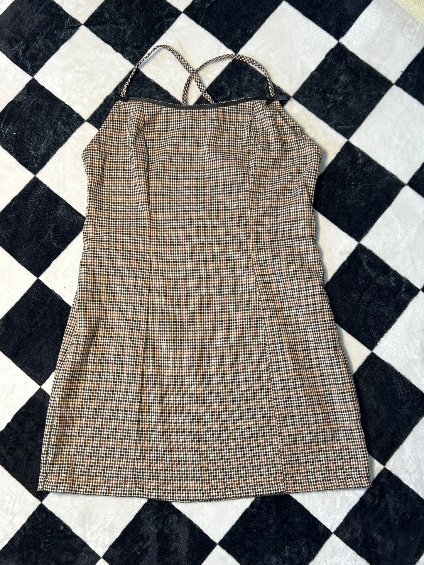 Vestido de cuadros negro con café