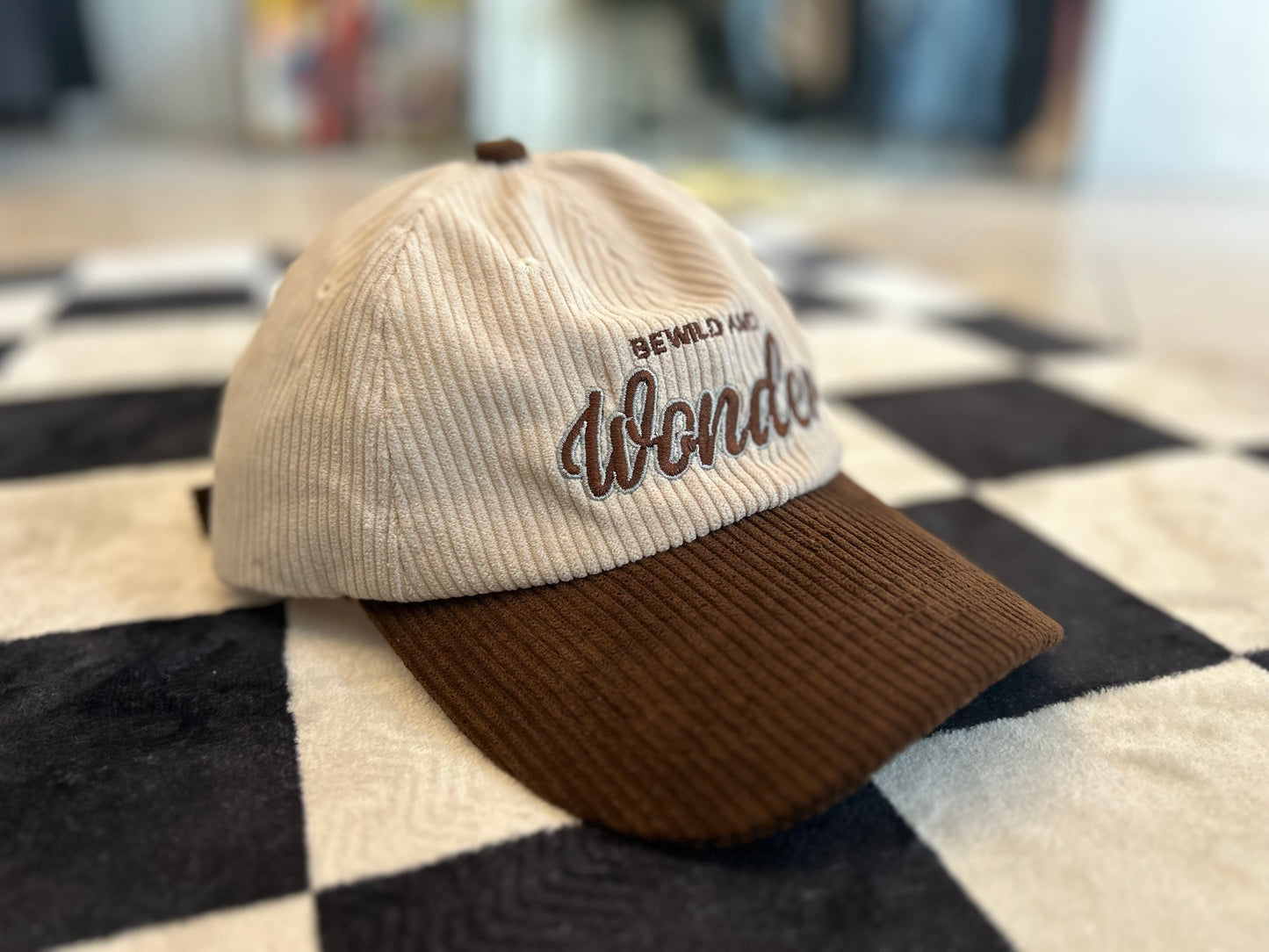 Gorra café de pana
