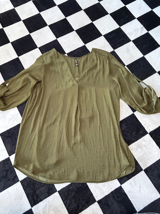 Blusa verde olivo