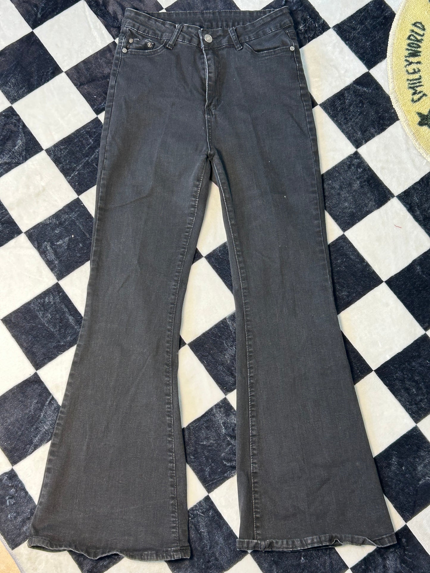 Jeans acampanado negro