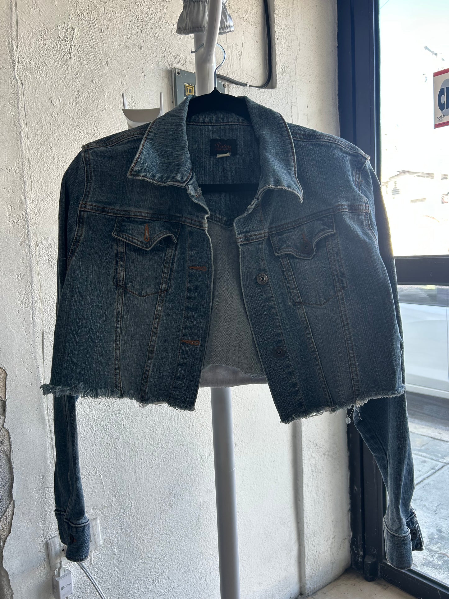 Chaqueta corta de mezclilla