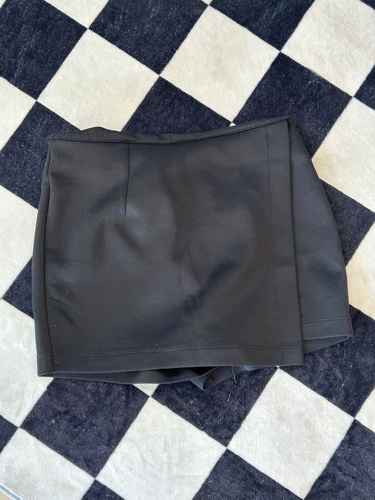 Falda short negra