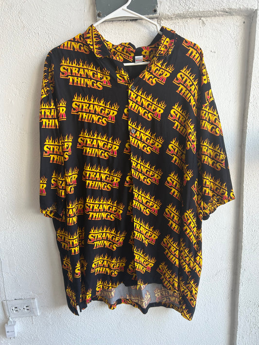 Camisa estampando stranger things