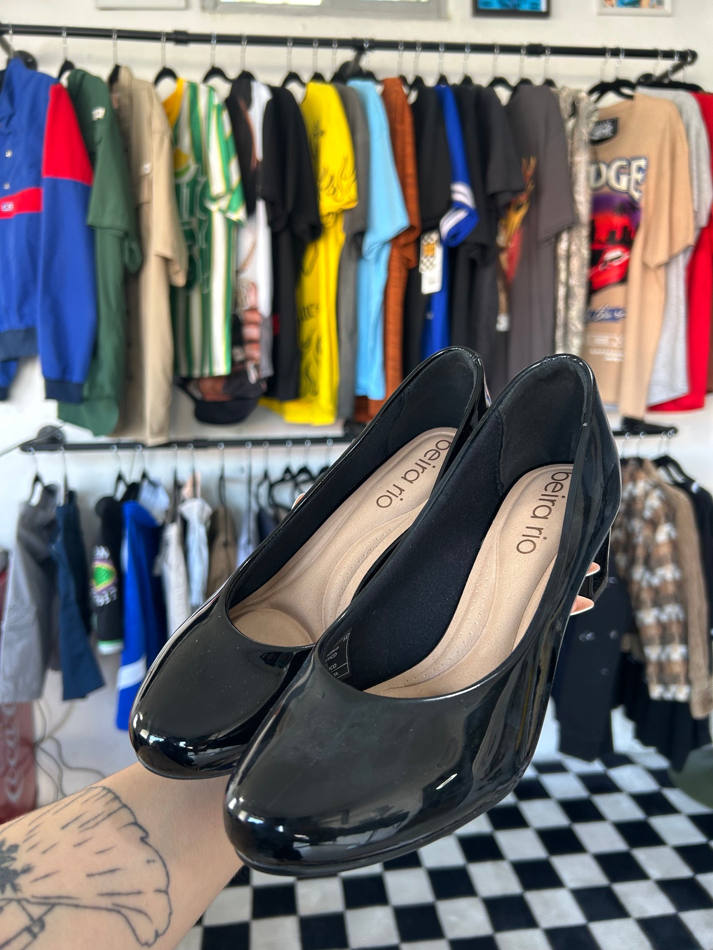 Tacones de charol lisos